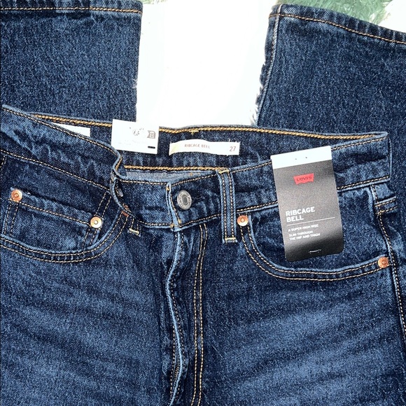 Levi's Denim Jeans - Picture 3 of 4